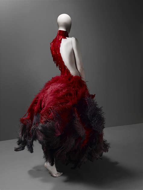 Whats Up Trouvaillesdujour Alexander Mcqueen Savage Beauty