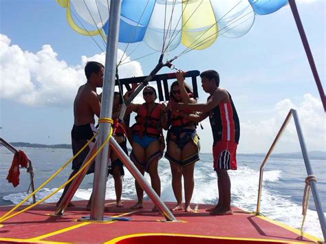 Para Sailing In Boracay Island Philippines With My Besties Boracay