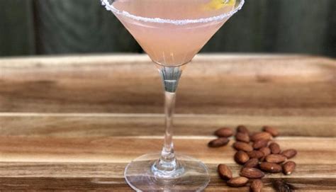This Flavorful Jalapeño Gimlet Is A Great Twist On A