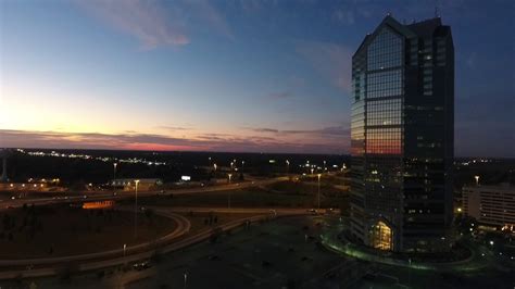 Oakbrook Terrace Tower During The Eve Of The Super Moon Youtube