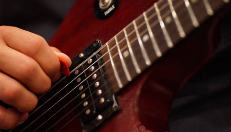 How To Play Guitar Fast With A Pick Using Three Exercises