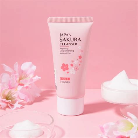 Laikou Japan Sakura Cleanser Face Wash Focallure