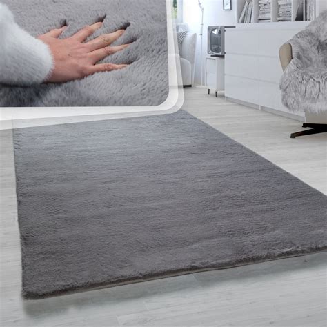 Bereits unsere vorfahren wussten die wunderbar wärmende wirkung von tierfellen zu schätzen. Hochflor Teppich Wohnzimmer Kunstfell Super | teppich.de
