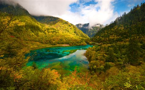 Jiuzhaigou Valley National Park Wu Hua Hai In Sichuan Province In
