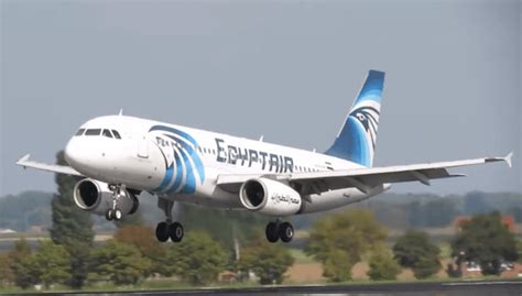 Egyptair Mit 66 Passagieren Aus Paris Bei Eintritt In ägyptischen