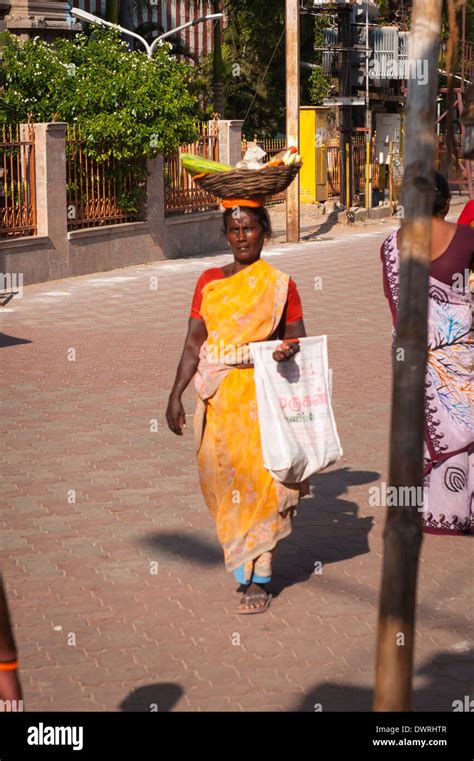 South Southern India Tamil Nadu Madurai Street Scene Lady Woman Female