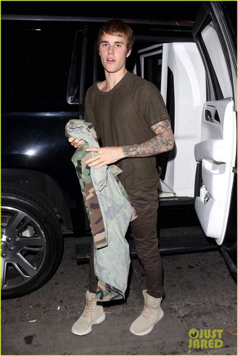 justin bieber asks paparazzi why you got to yell at me photo 3825802 justin bieber photos
