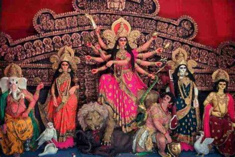 Everything You Should Know About Kolkata S Durga Pujas From The Inside Out