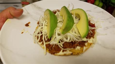 Te van a encantar estas tostadas de carne molida con limón y hierbabuena, pues su sabor es único y exquisito. TOSTADAS DE CARNE MOLIDA - YouTube