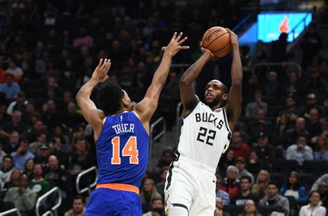 Small forward and shooting guard shoots: Milwaukee Bucks: Khris Middleton's future should be in ...