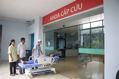 Bác sĩ khoa cấp cứu. Vĩnh Phúc: Bệnh viện Hữu Nghị Lạc Việt khai trương Khoa ...