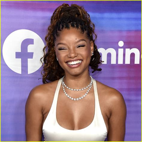 Halle Bailey Addresses ‘the Little Mermaid Casting Notmyariel Beyonces Advice Hair Tests