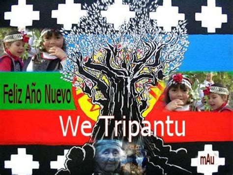 El we tripantu significa literalmente nueva salida del sol y la luna y constituye por cierto, un momento de agradecimiento por la vida que se gran parte de los ritos ceremoniales involucran a los niños, que tienen un rol fundamental en la llegada del amanecer, donde en un baño ritual despiden lo. Leer nos une: We Tripantu