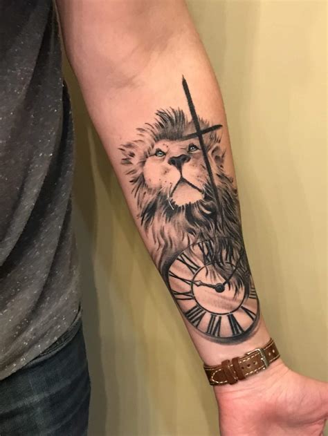 12+ Best Lion & Cross Tattoo Designs | PetPress