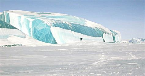 The Frozen Wave Stunning 50 Feet Tall Blue Ice Monolith At Dumont