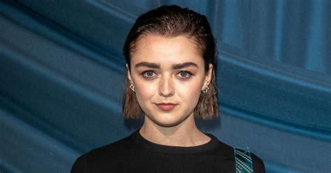 Maisie Williams Game Of Thrones Famous Too Young She Opens Up About