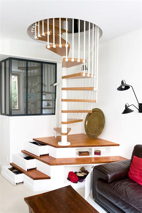 9 Fantastic Spiral Staircase Designs That Bring Your House Into Modern