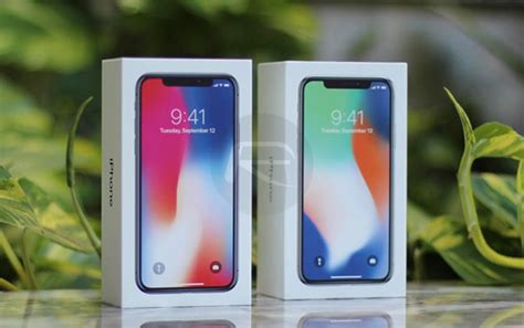 Front screen is flawless with tiny scratches you can barley see, cracked back,scuffs on perimeter, tiny hole on camera functions condition: iPhone X Space Gray Vs Silver Color Comparison And ...