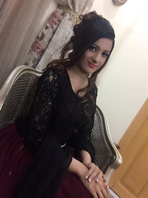 Pashto Singer Laila Khan New Beautiful Pictures