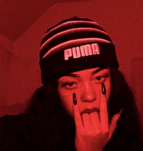 Pin By Baby Girl On Sério Toddy Gang Red Aesthetic Grunge Thug