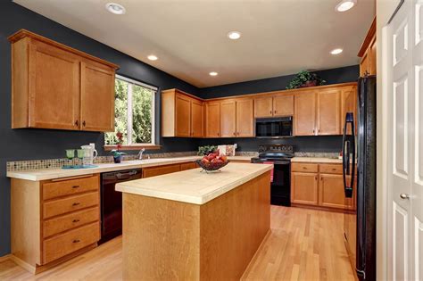 What Color Should I Paint My Kitchen With Honey Oak Cabinets Cabinets