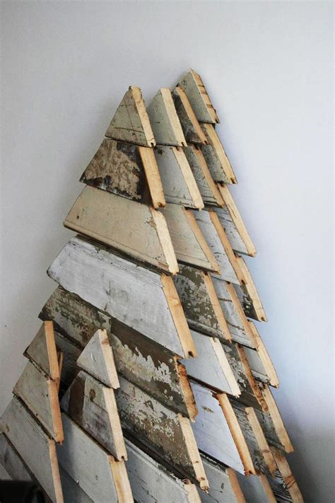25 Ideas Of How To Make A Wood Pallet Christmas Tree Pallet Christmas