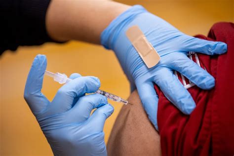 People aged 32 and 33 in england are now being invited to book their first dose of the coronavirus vaccine. How to book COVID vaccine appointments at Walmart, Meijer ...