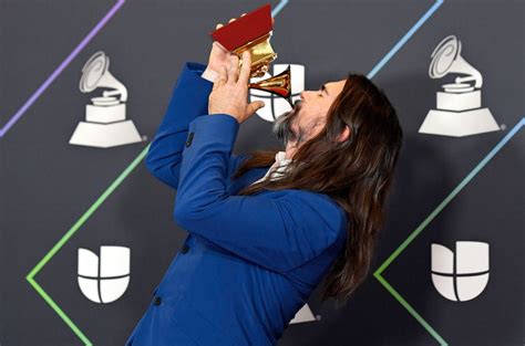 Juanes And More Latin Artists React To Their 2022 Grammys Win