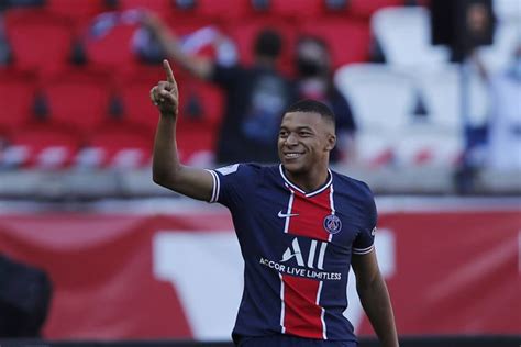 I can't imagine a better, more fulfilling life than the one i have with you. Kylian Mbappe Scores 100th PSG Goal - Breakdown Of 21-year-old's Century