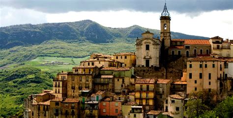 A itália é dividida em 20. Passeios na Região de Toscana / Itália | Barraqueiro Tour