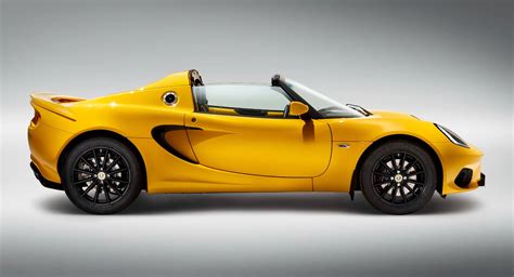 Download Side Perspective Of A Vibrant Lotus Elise Sports Car