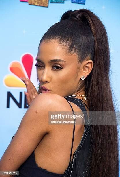 Ariana Grande Hairspray Live 2016 Photos And Premium High Res Pictures