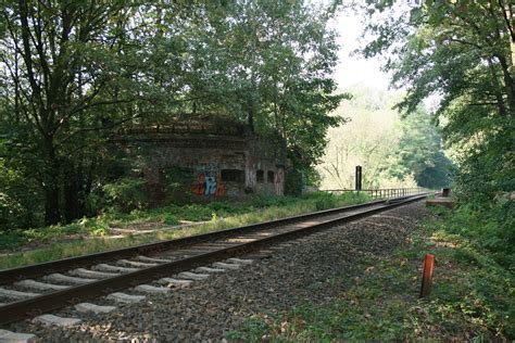Den beigefügten zeichnungen wird schritt für schritt beschrieben, wie sie ihr blockhaus ganz einfach selbst aufbauen können. File:Cottbus-Kiekebusch Spreebrücke Blockhaus Süd.JPG - Wikimedia Commons