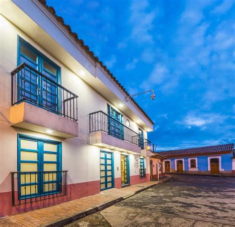 Zipaquirá is a city of some 70,000 people about an hour north of bogotá, in cundinamarca. Destinos para disfrutar los vientos que caracterizan el ...