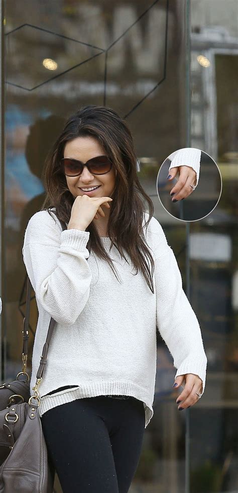 Mila Kunis Is Engaged To Ashton Kutcher See Her Ring Picture