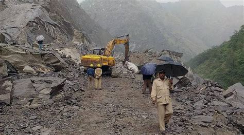 Out Of 2000 Stranded In Uttarakhand Landslide 800 Resume Journey