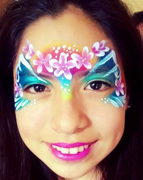 Pin By Maria Perez On Face Painting Face Painting Carnival Face