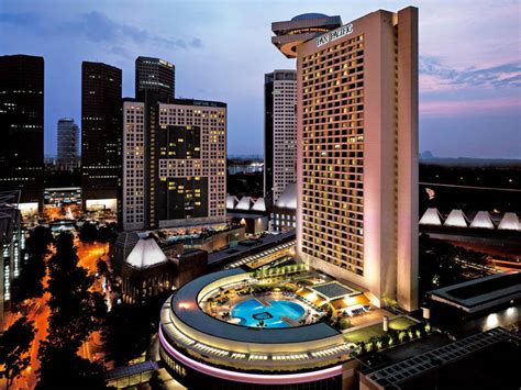 The new capitol kempinski hotel singapore takes over two iconic buildings: 10 Best Luxury Hotels in Singapore - 5-Star Hotels in ...