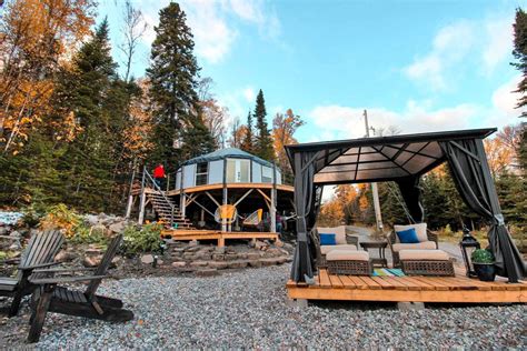 10 Best Glamping Spots Close To The Canadian And Usa Border