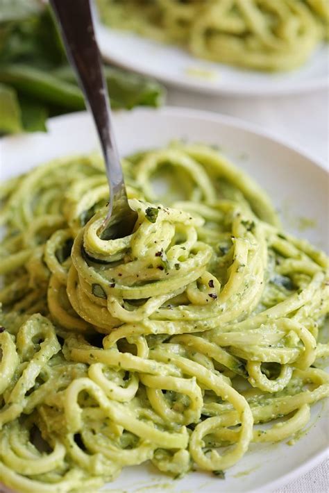 pesto recipes avocado zoodle zucchini noodles zoodles sauce recipe dinner chicken creamy cucumber healthy eat diet looking spiralized cheesy skinny