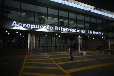 Boasting views over the runway, our bar is open 24 hours, and the restaurant. Protocolos para ingresar a Guatemala por el aeropuerto ...