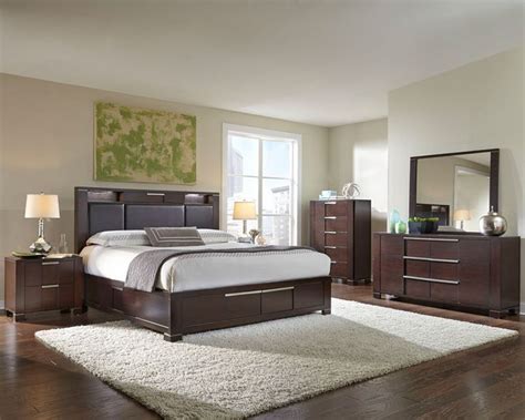Our bedroom sets also match any bedroom's décor, and our collection includes everything from retro designs to contemporary options. white contemporary bedroom sets combine contemporary ...