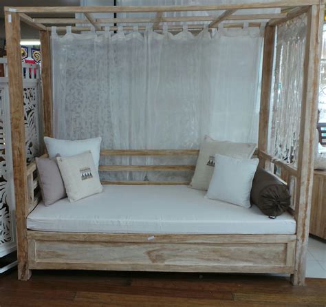 Shop our canopy daybed selection from the world's finest dealers on 1stdibs. Elde single canopy teak daybed creamwash ⋆ That Bali Shop