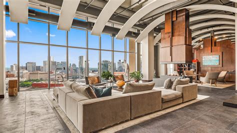 Penthouse Offers Panoramic Views Of Downtown