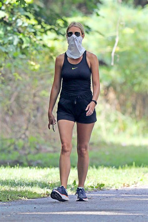 Gwyneth Paltrow Shows Off Her Athletic Figure The Hamptons 08202020 • Celebmafia