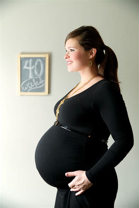 40 Weeks Pregnant Belly To Belly Funnybeautiful