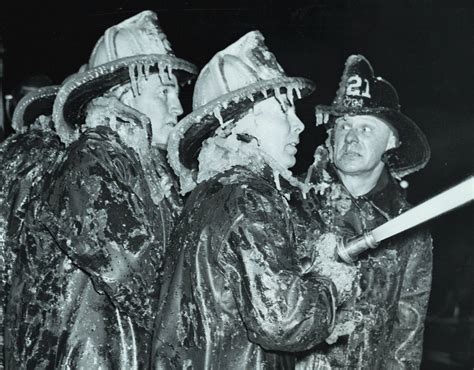 Weegee King Of The Nighttime Streets The New York Times