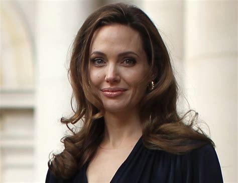 Angelina Jolie Reveals She Had Double Mastectomy Laist