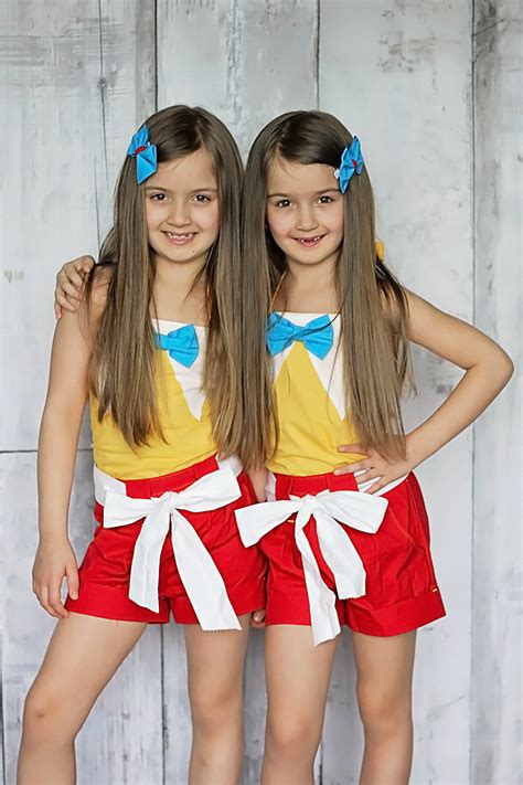 30 Halloween Costumes For Twins That Will Win You Over Flawssy