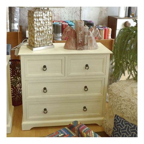 Esta colección esta inspirada en el diseño nordico y en la elegancia de las lineas modernas pero sencillas, esta disponible en varios colores para que los puedas combinar y crear el estilo unico que estas buscando, este tipo de muebles gracias a su diseño son. Aparador blanco marfil de madera 4 cajones 80x75 cm | Aparador blanco, Decoración hogar, Muebles ...